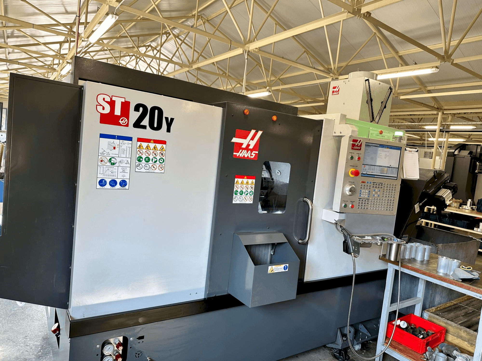 Prikaz stroja HAAS ST-20Y (2022) sprijeda