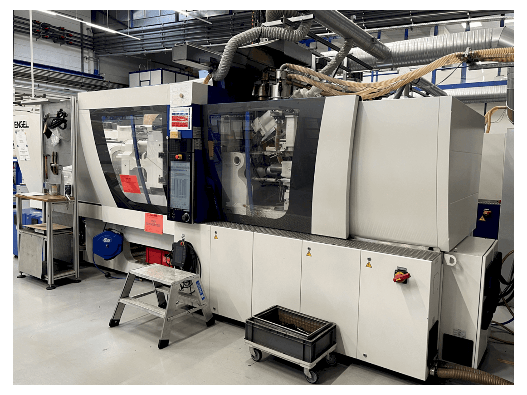 Prikaz stroja Engel Victory 200H 60W 180 sprijeda