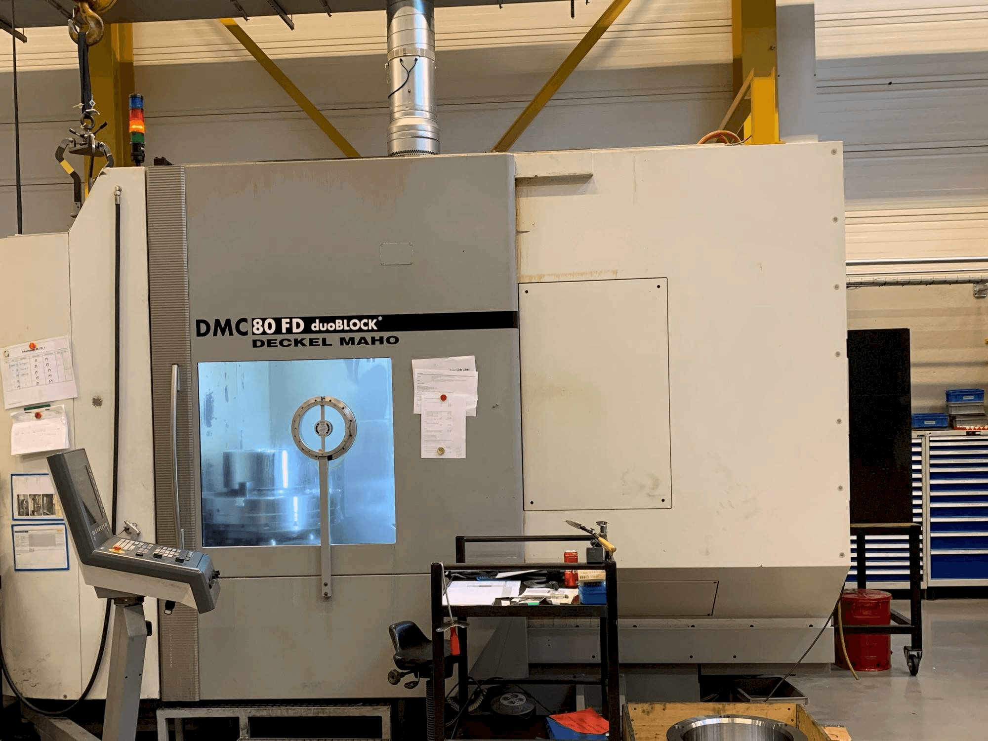 Prikaz stroja DECKEL MAHO DMC 80 FD duoBLOCK sprijeda