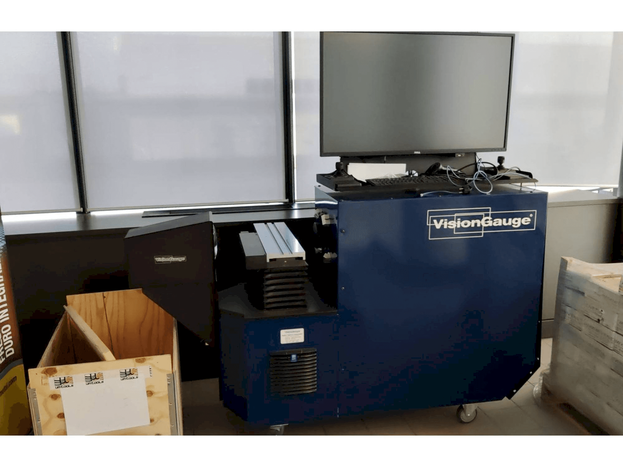 Prikaz stroja Vision Gauge 500 series sprijeda