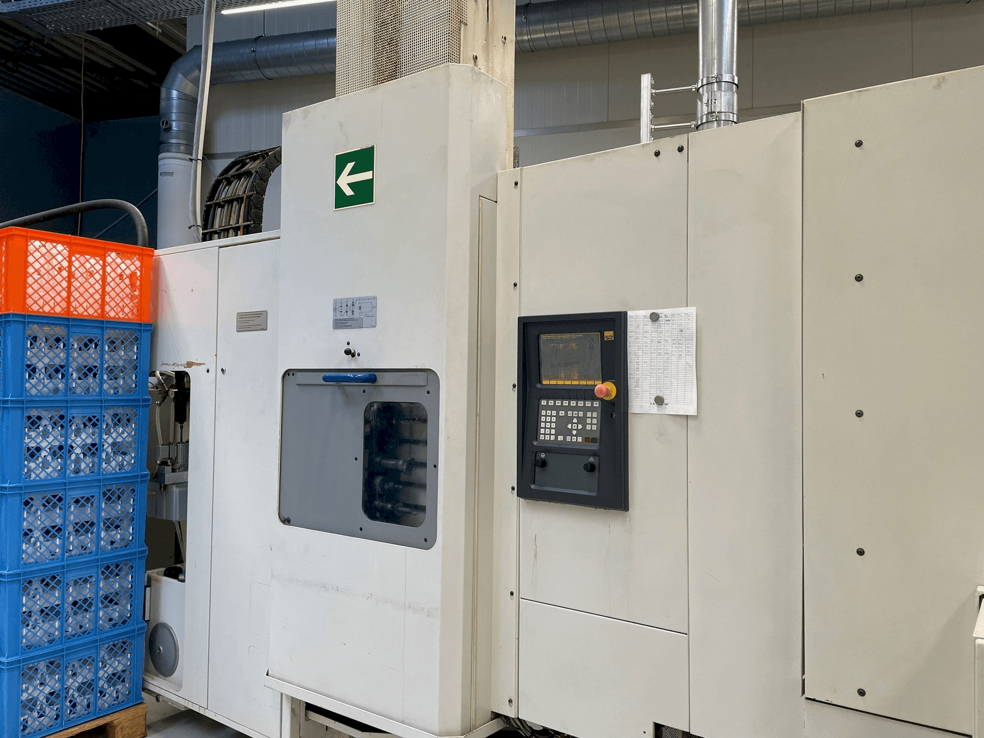 Prikaz stroja HELLER MC 16 sprijeda