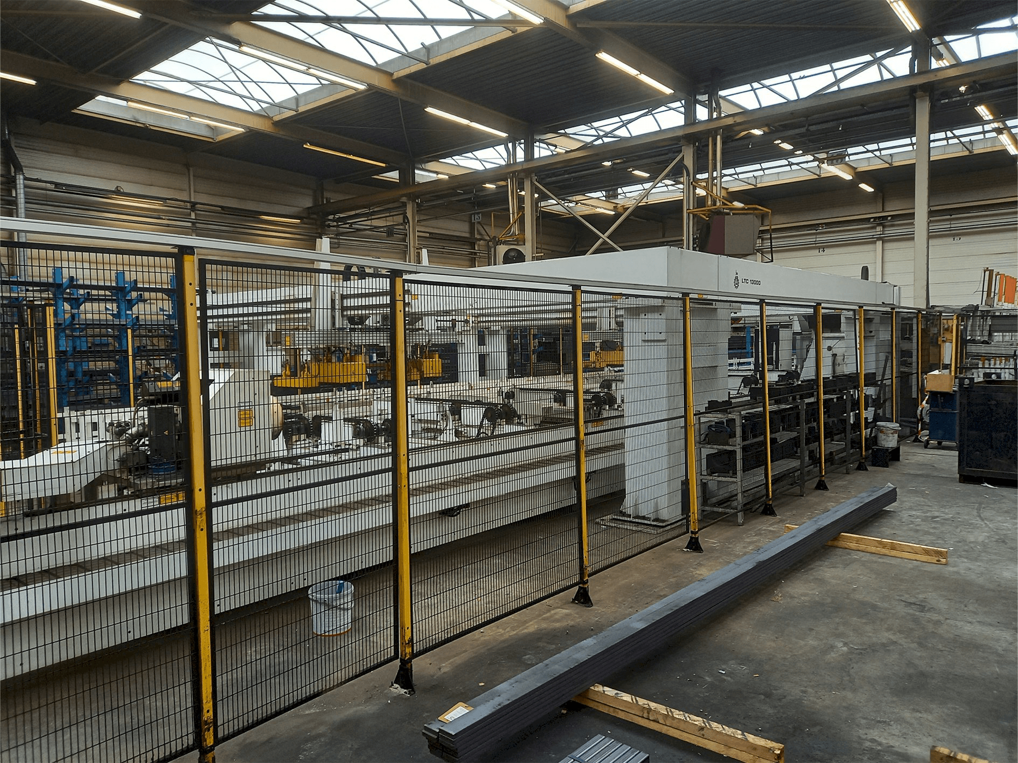 Prikaz stroja Balliu LTC 13000 sprijeda