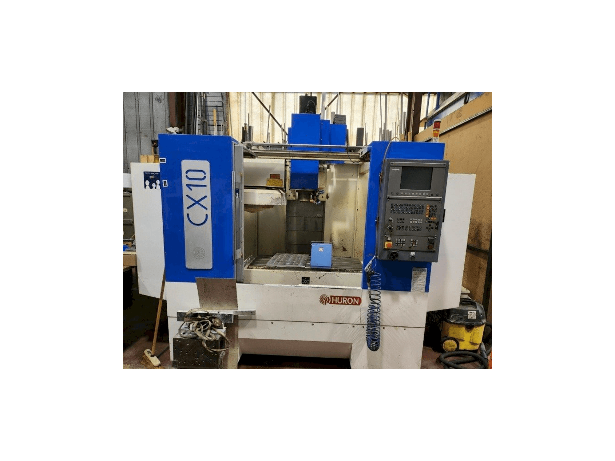 Prikaz stroja Huron CX10 sprijeda