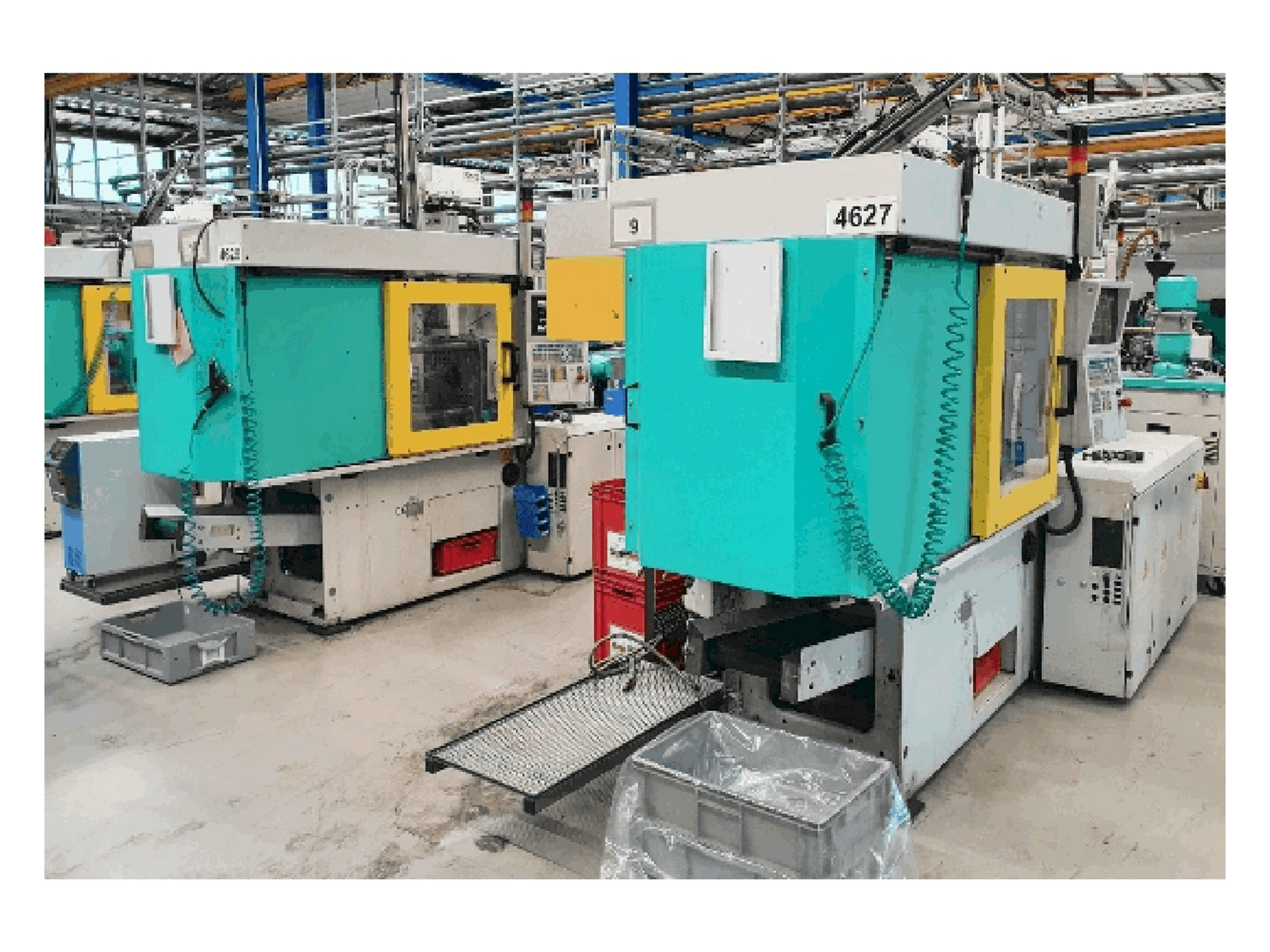 Prikaz lijeve strane stroja Arburg 320 C 600-250