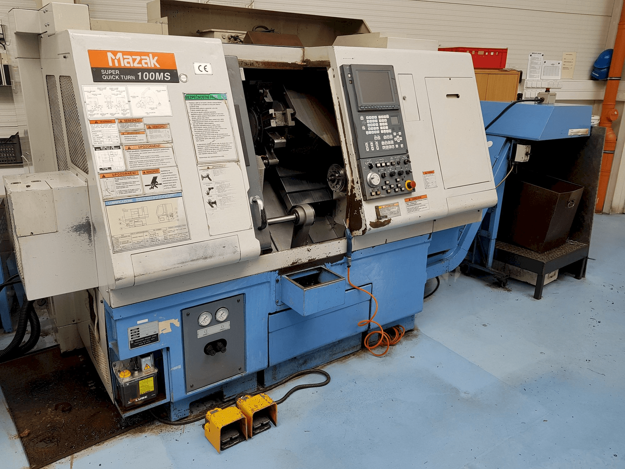 Prikaz stroja Mazak STN-100MS sprijeda