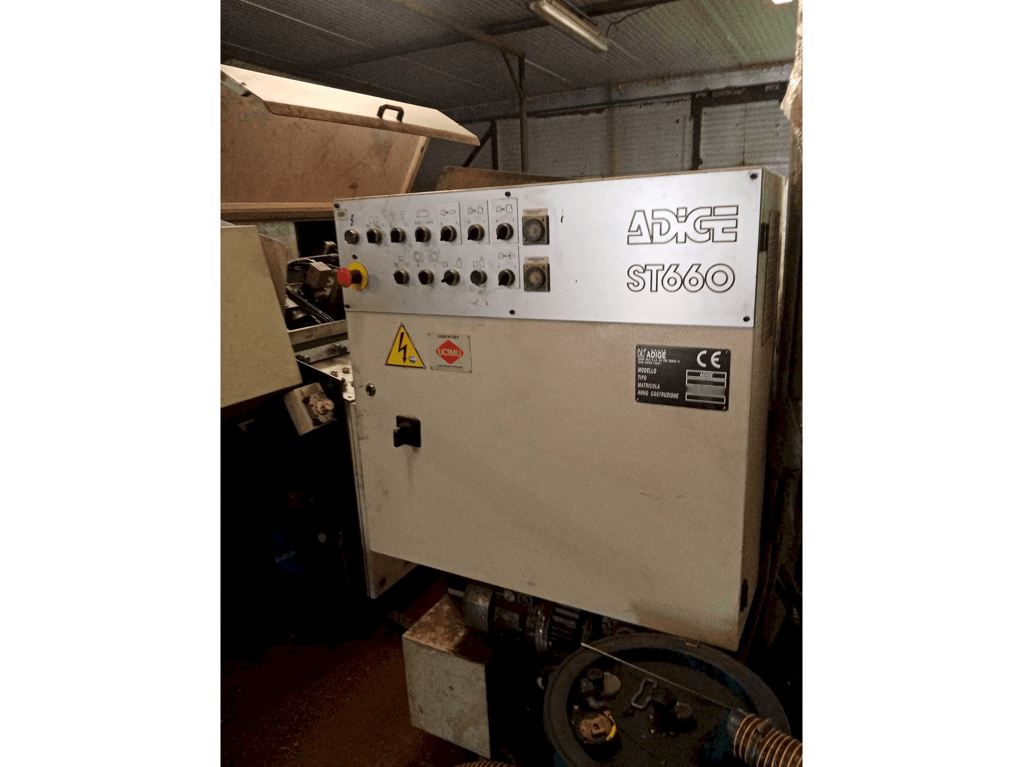 Prikaz stroja ADIGE TT640 ST660 sprijeda