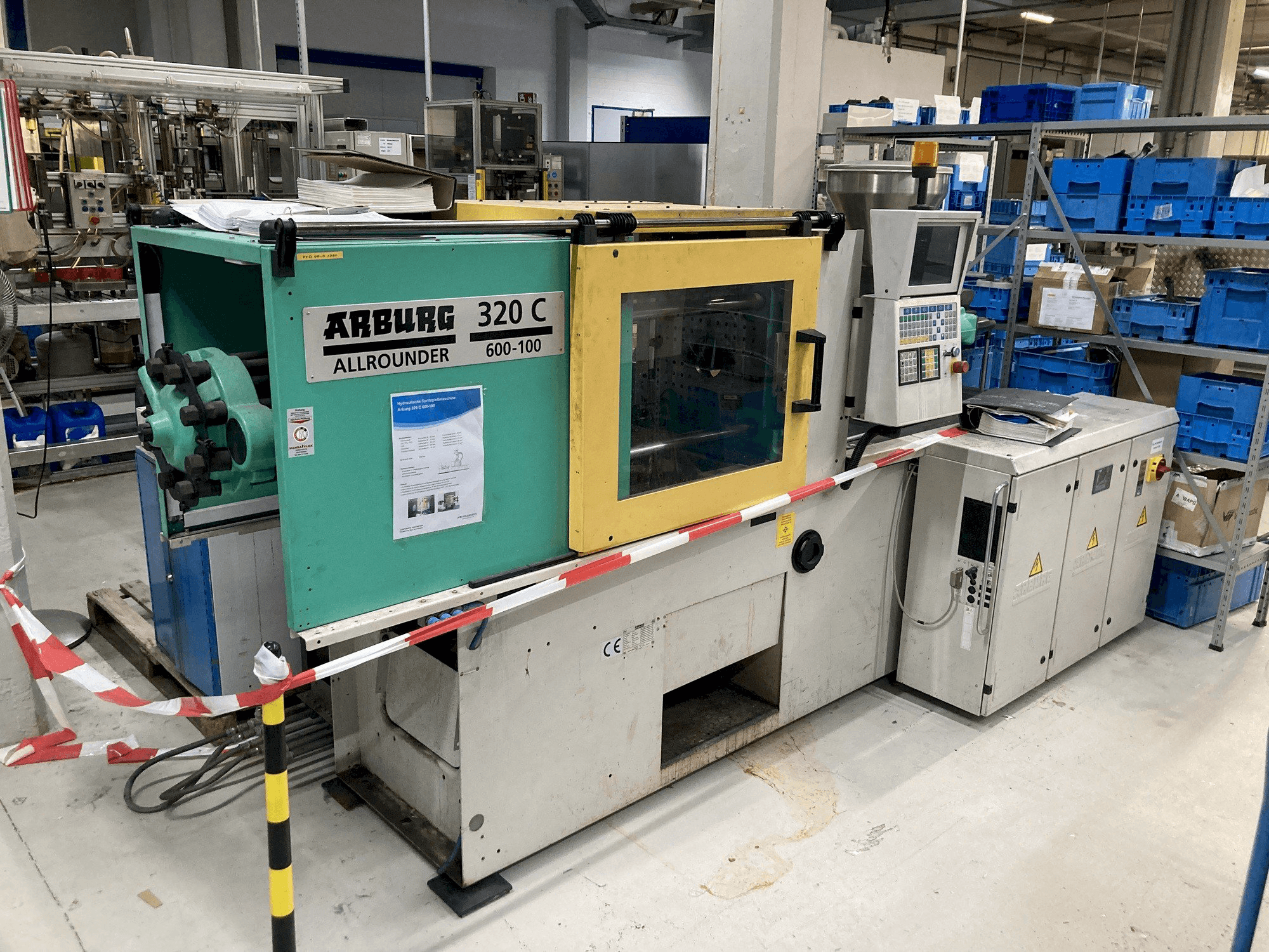 Prikaz stroja Arburg 320 C 600 sprijeda