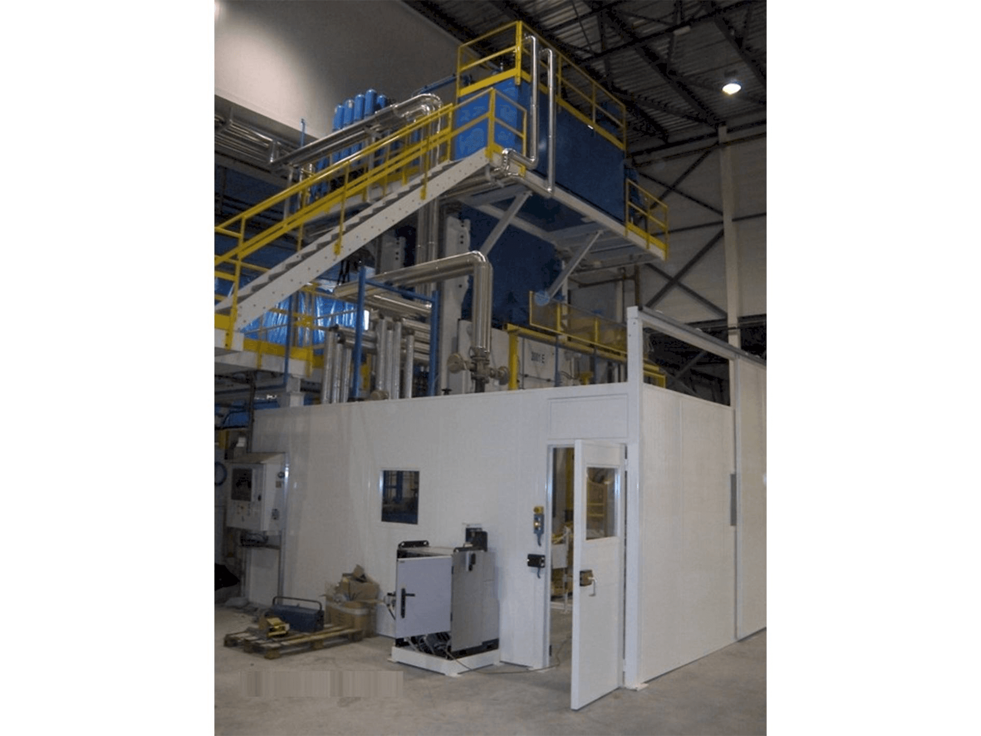 Prikaz stroja Pinette 2000 Ton sprijeda