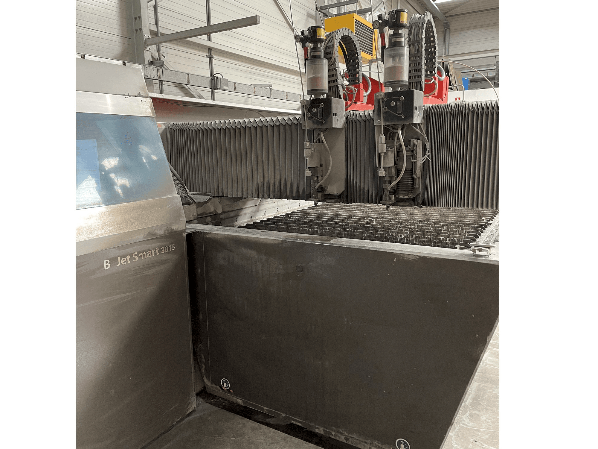 Prikaz stroja Bystronic ByJet Smart 3015 sprijeda