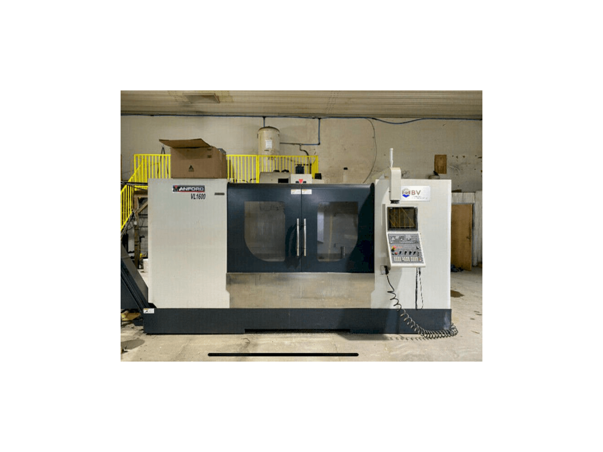 Prikaz stroja Manford VMC VL-1600 sprijeda