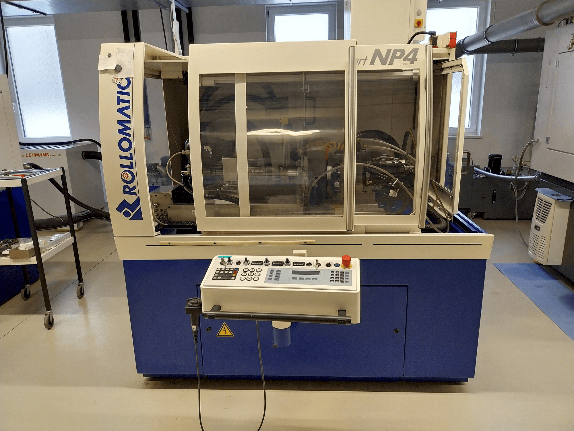 Prikaz stroja ROLLOMATIC NP4 sprijeda
