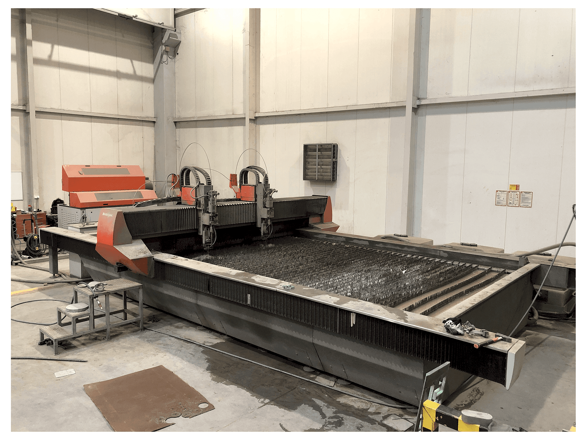 Prikaz stroja Bystronic ByJet Flex 6030 sprijeda