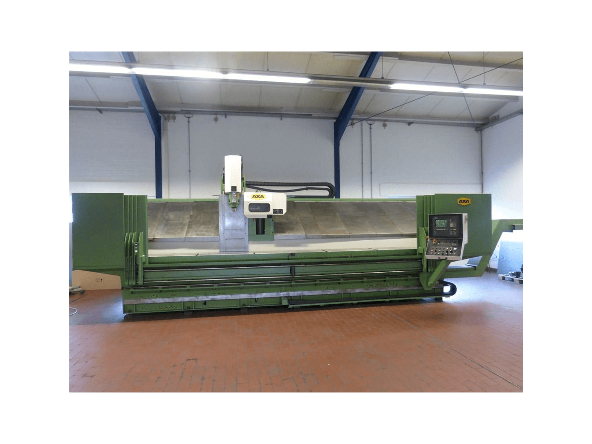 Prikaz stroja AXA VSC 1-5000M/E sprijeda