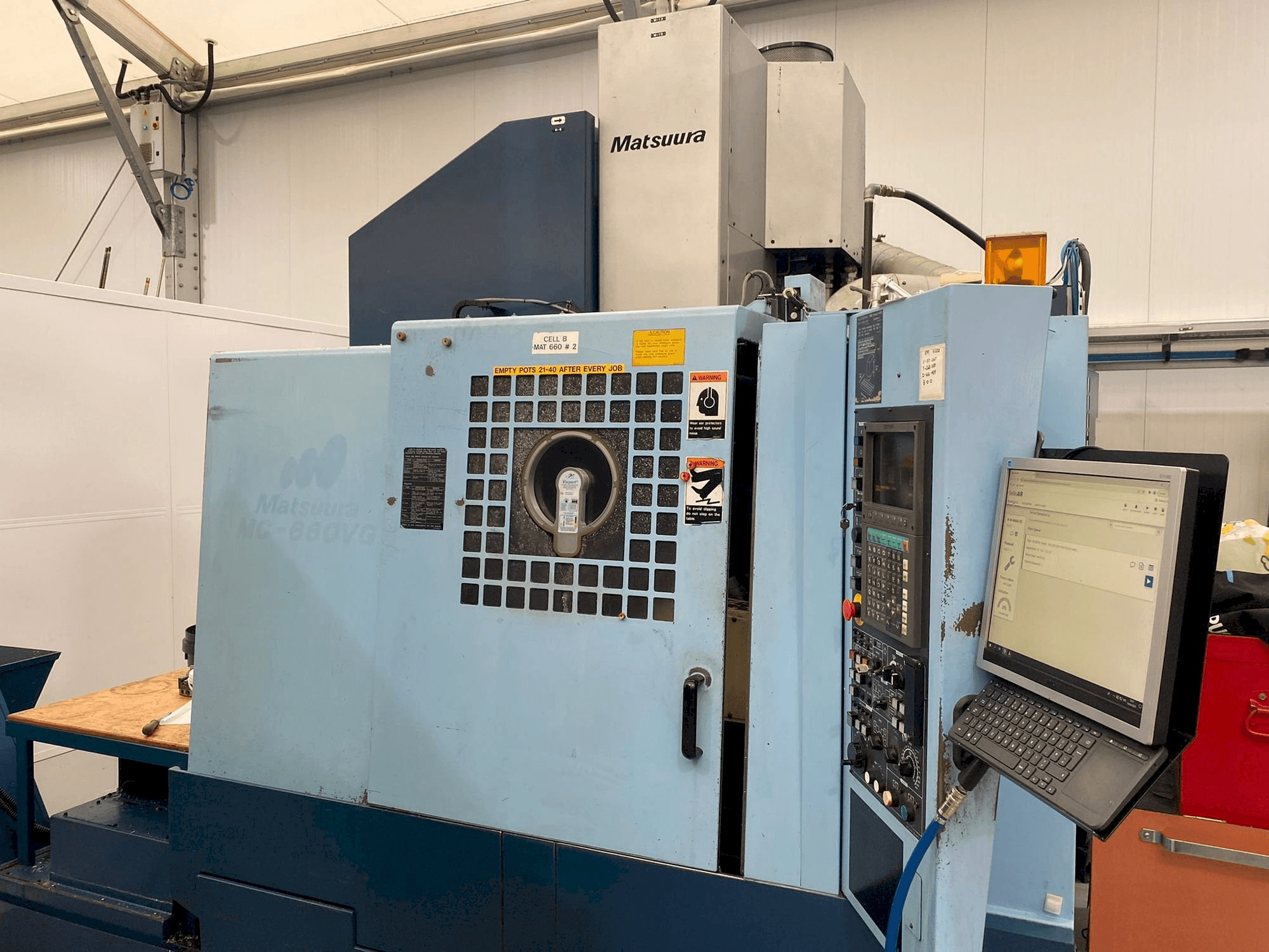 Prikaz stroja Matsuura MC-660VG sprijeda