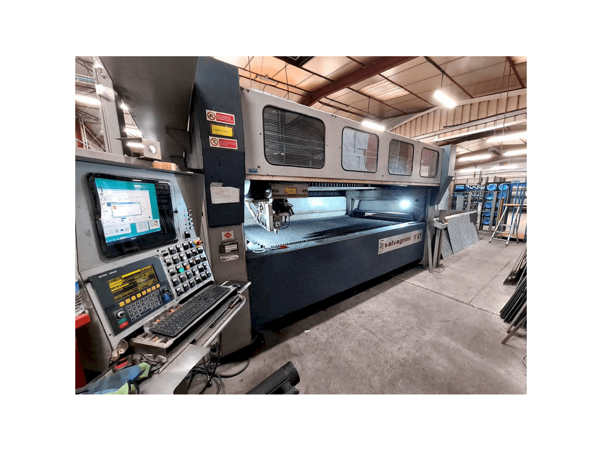 Prikaz stroja Salvagnini VL1 sprijeda