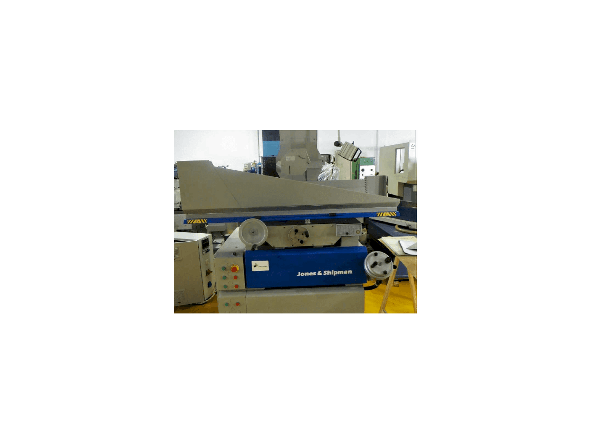 Prikaz stroja Jones & Shipman 1400 E sprijeda
