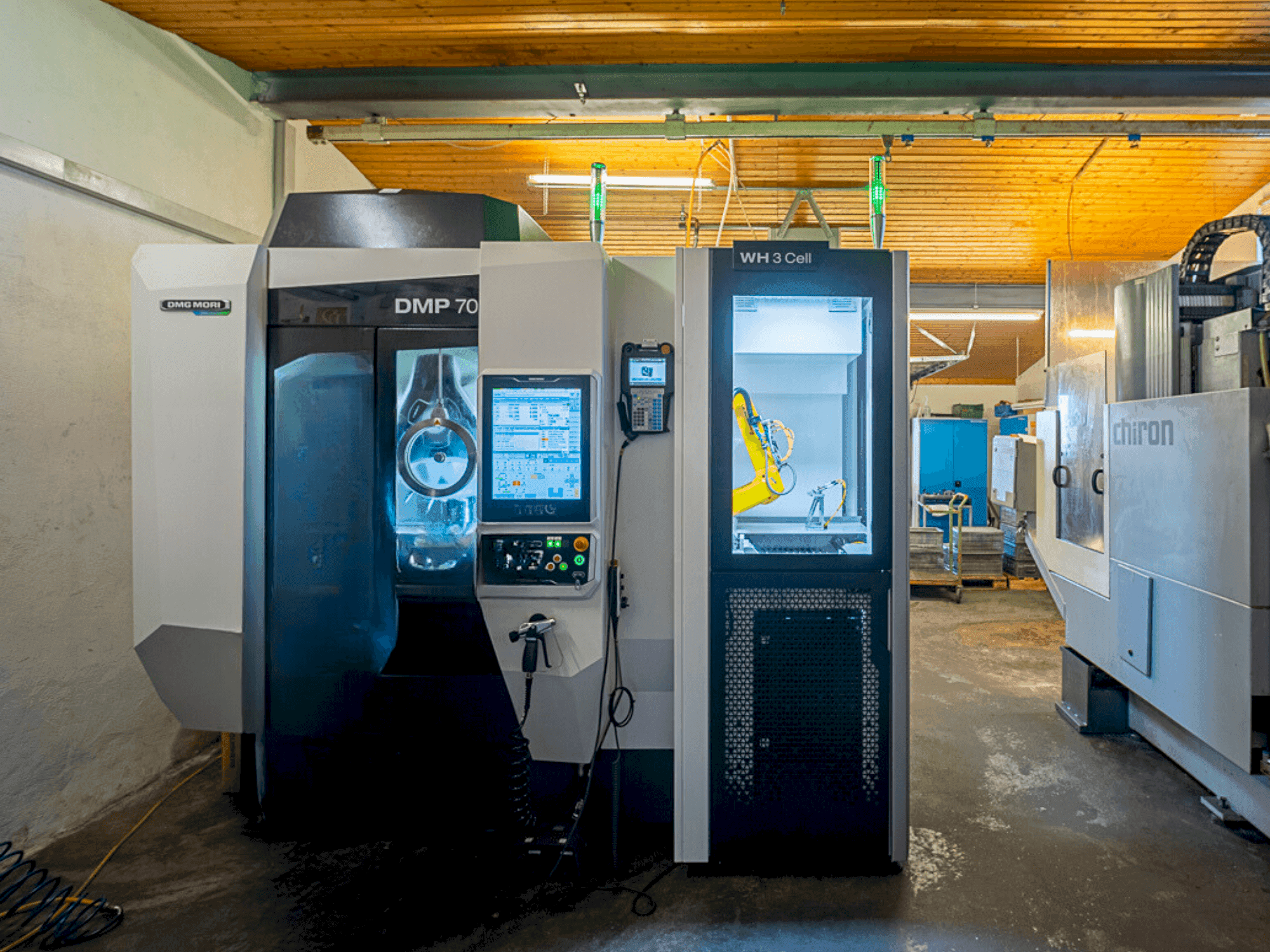 Prikaz stroja DMG MORI DMP 70 with WH3 sprijeda