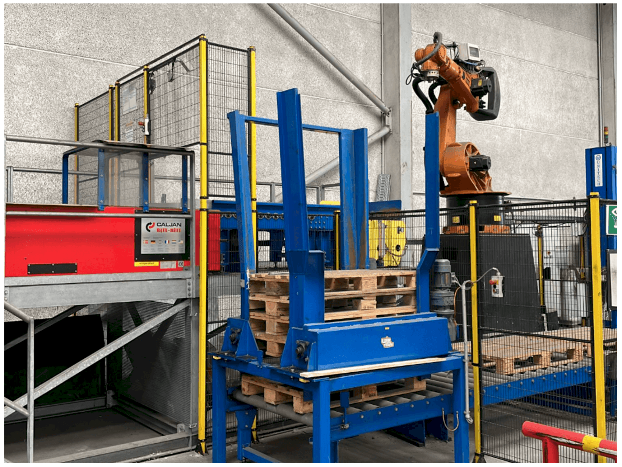 Prikaz stroja KUKA 600260060 sprijeda