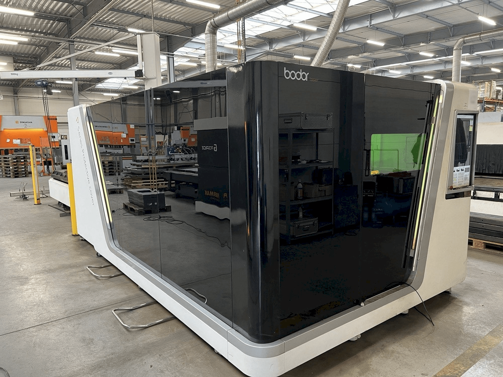 Prikaz stroja Bodor P3015 sprijeda