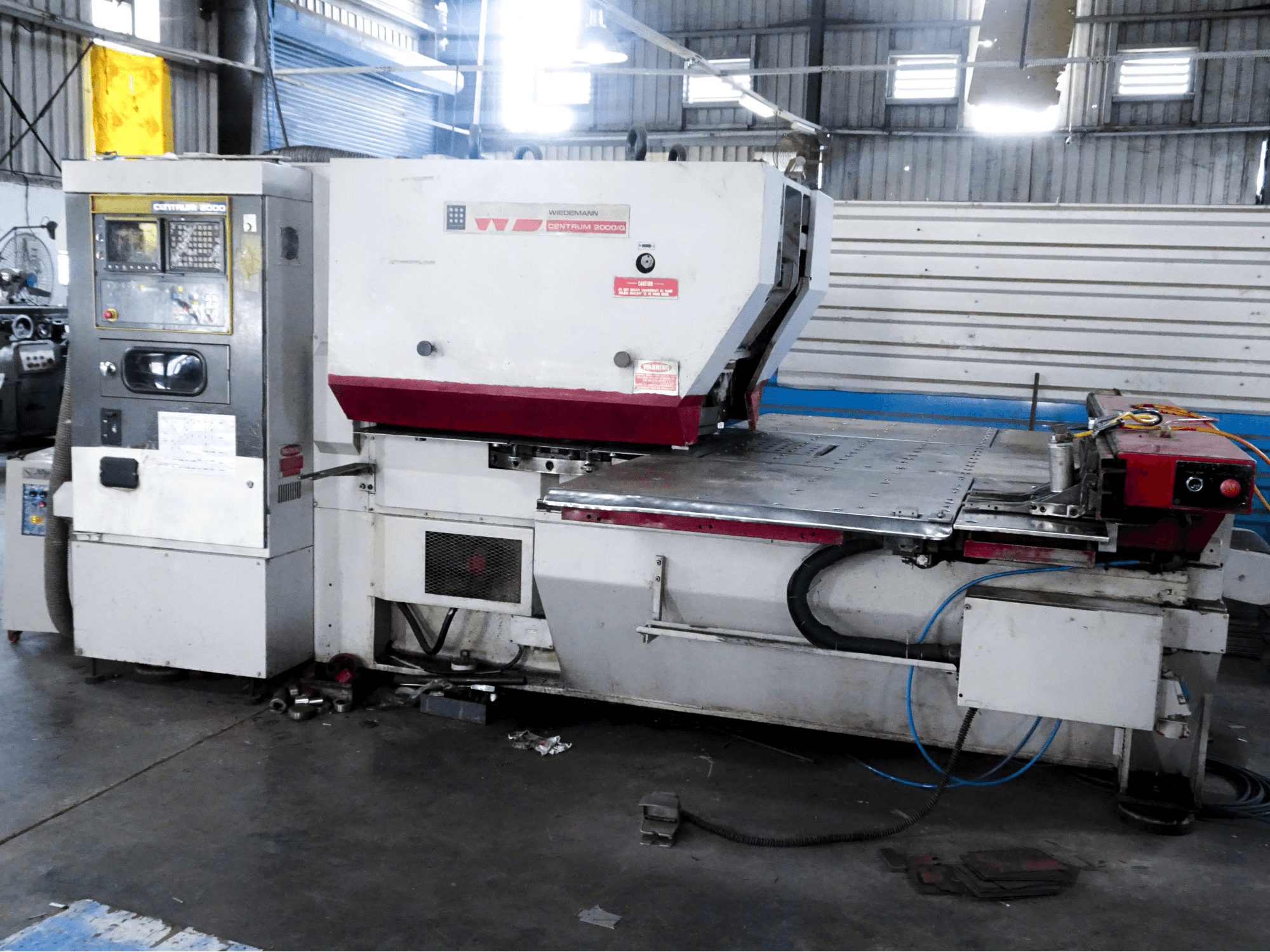 Prikaz stroja Murata Wiedemann C-2000 zdesna