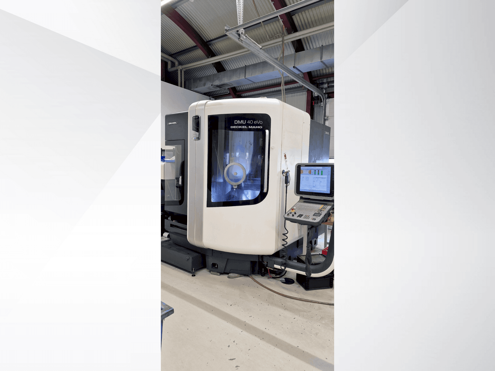 Prikaz stroja DMG DECKEL MAHO DMU 40 evo sprijeda