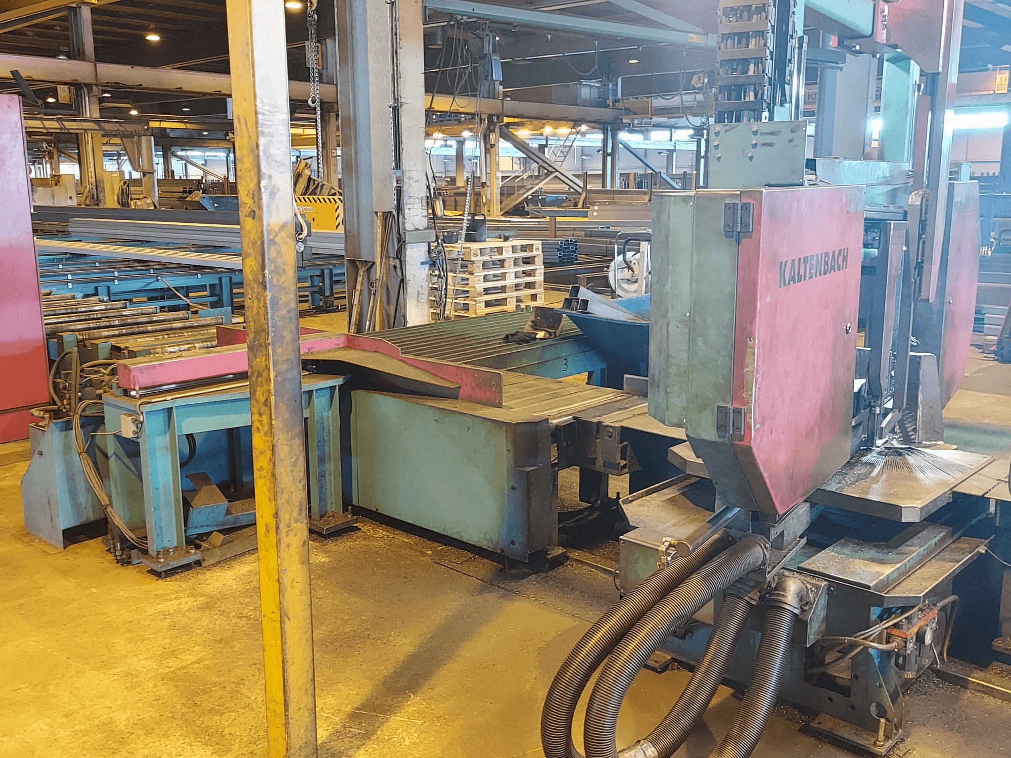 Prikaz stroja KALTENBACH KBS 750DG sprijeda