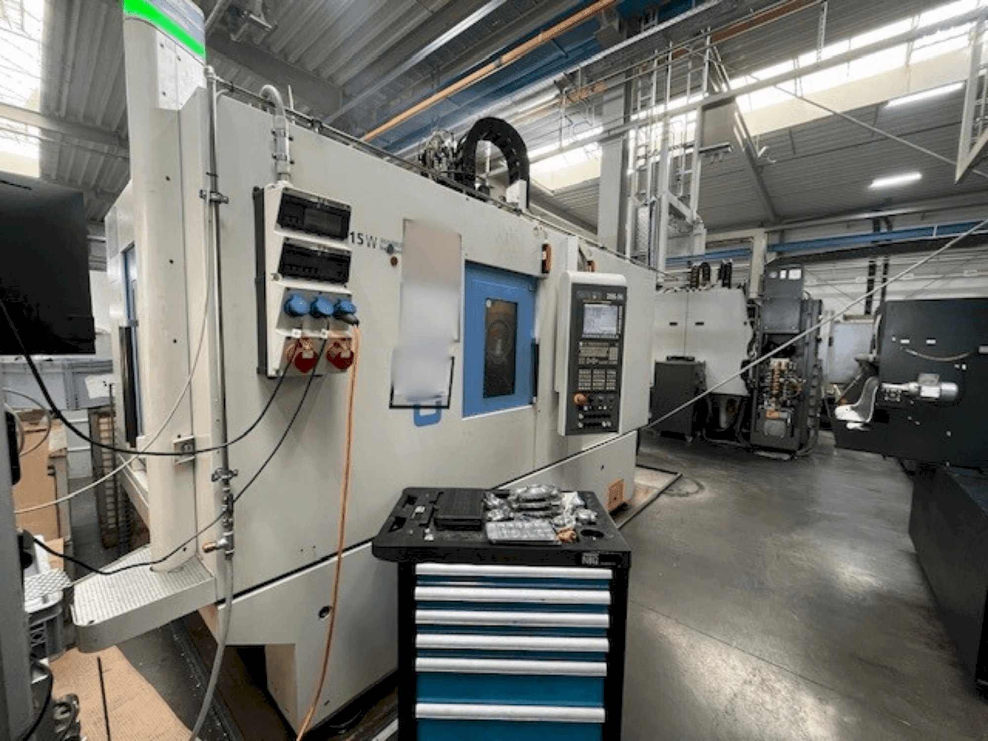 Prikaz stroja CHIRON FZ 15 W Magnum HS sprijeda