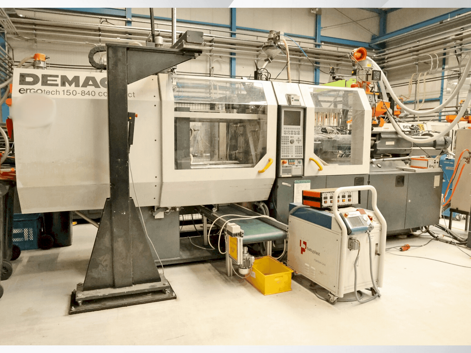 Prikaz stroja DEMAG Ergotech 150-849 NC 4 compact sprijeda