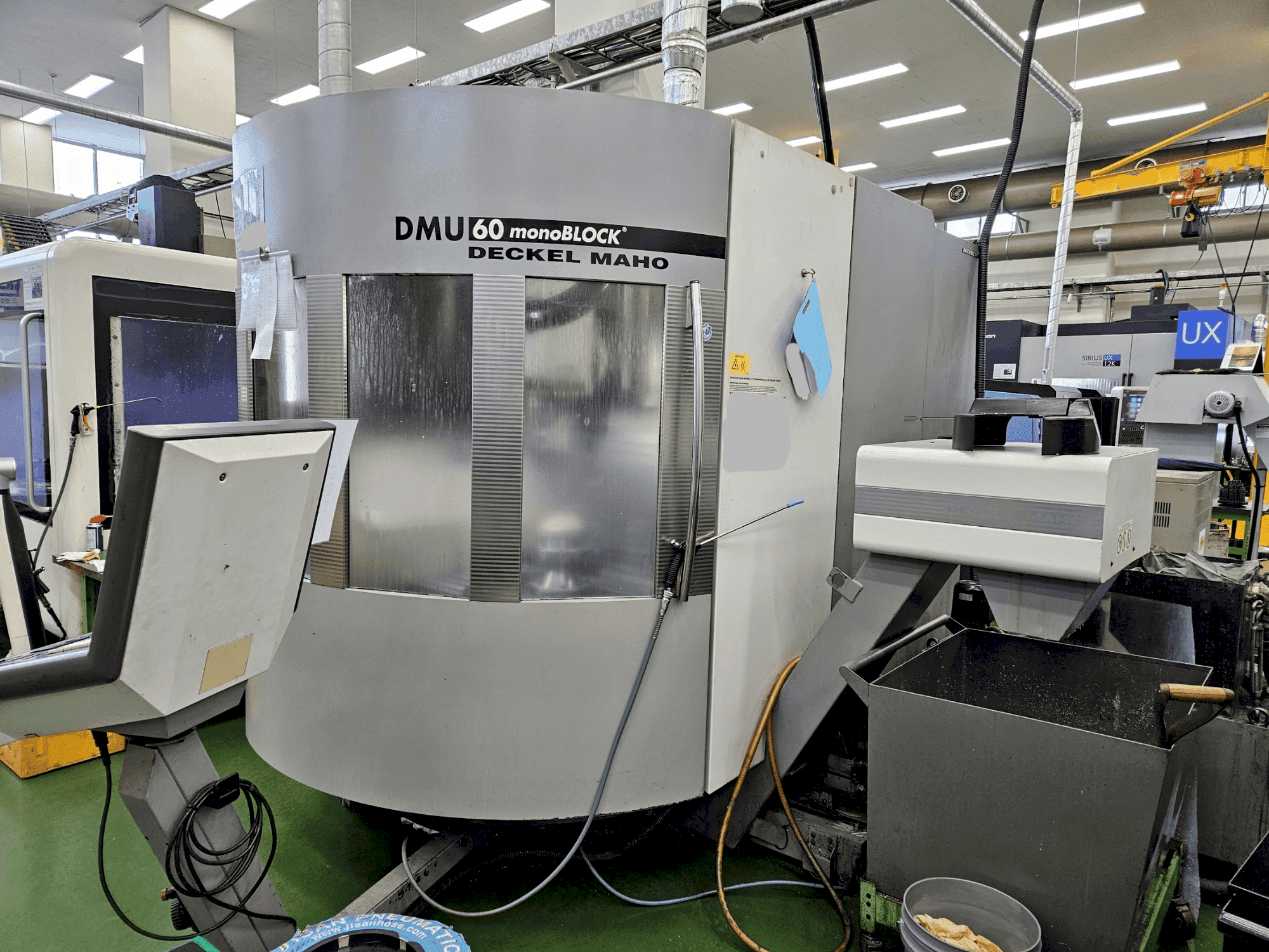 Prikaz stroja DECKEL MAHO DMU 60 MonoBlock sprijeda