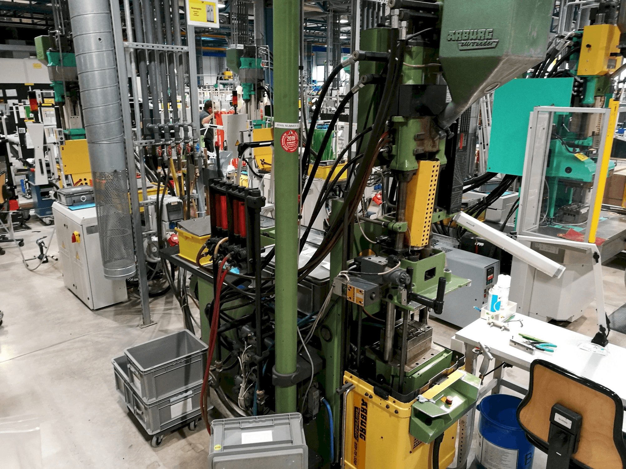 Prikaz stroja Arburg 221-75-350 sprijeda