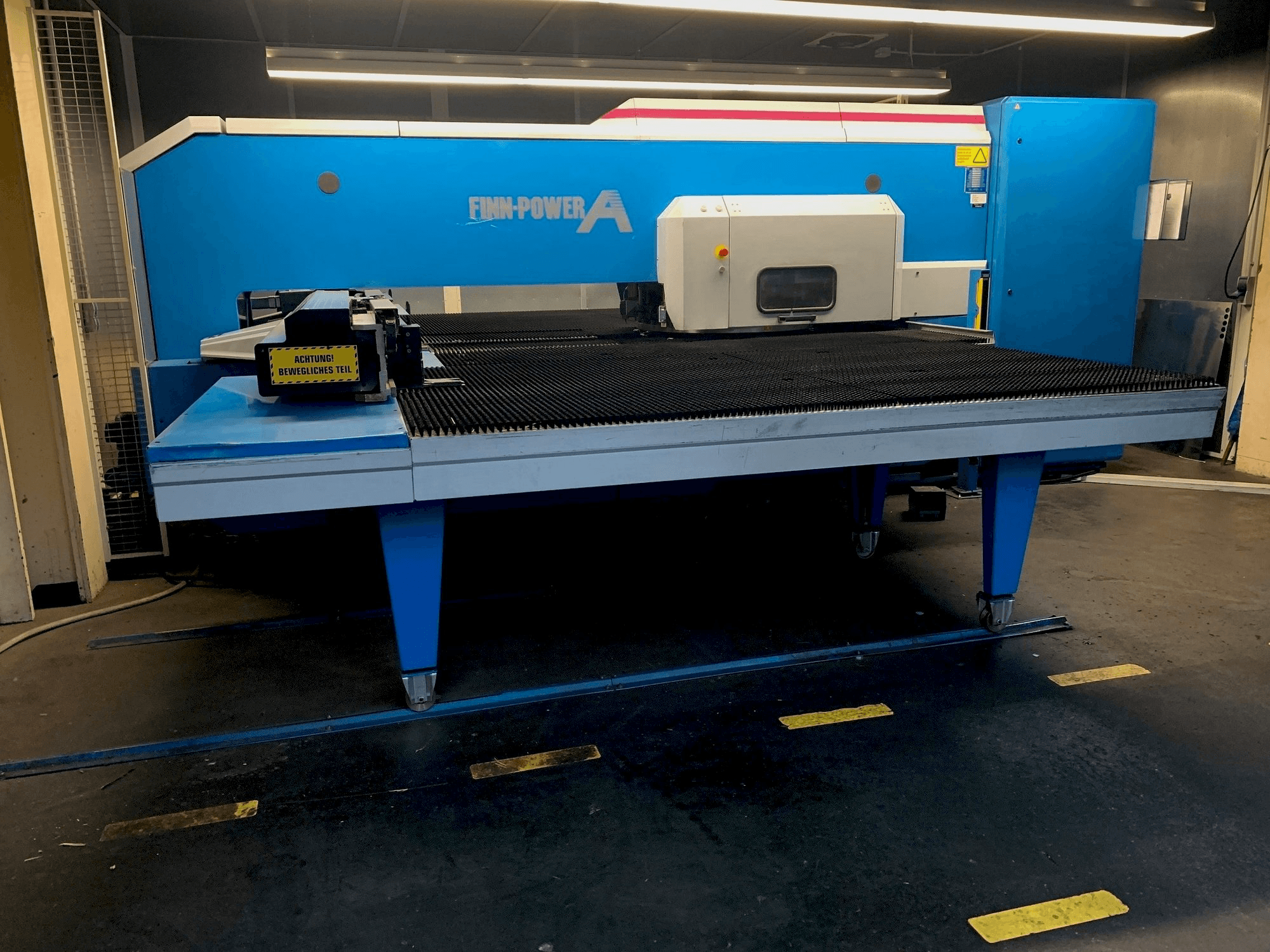 Prikaz stroja Finn-Power A5 SV sprijeda