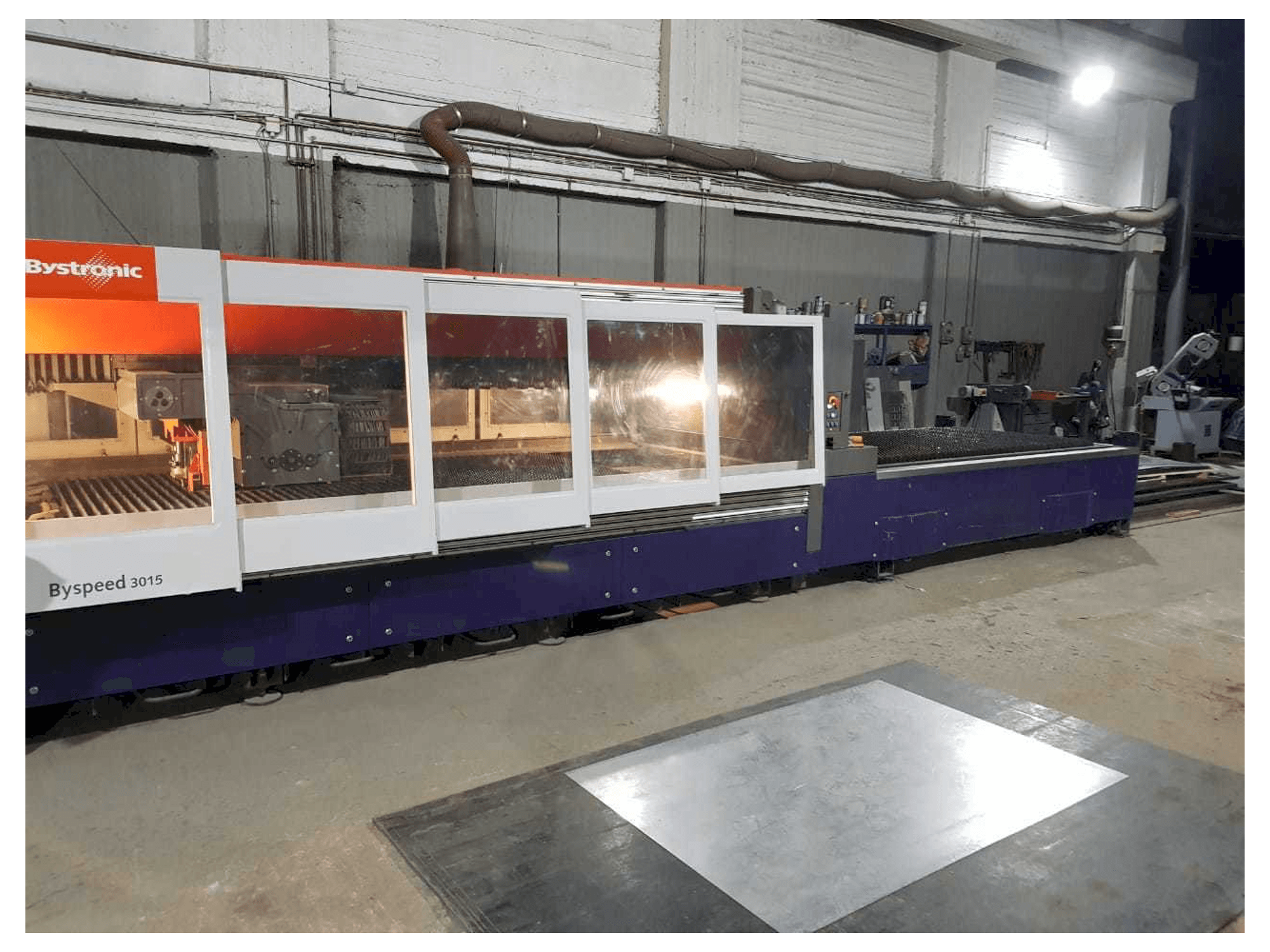 Prikaz stroja Bystronic BySpeed 3015 sprijeda