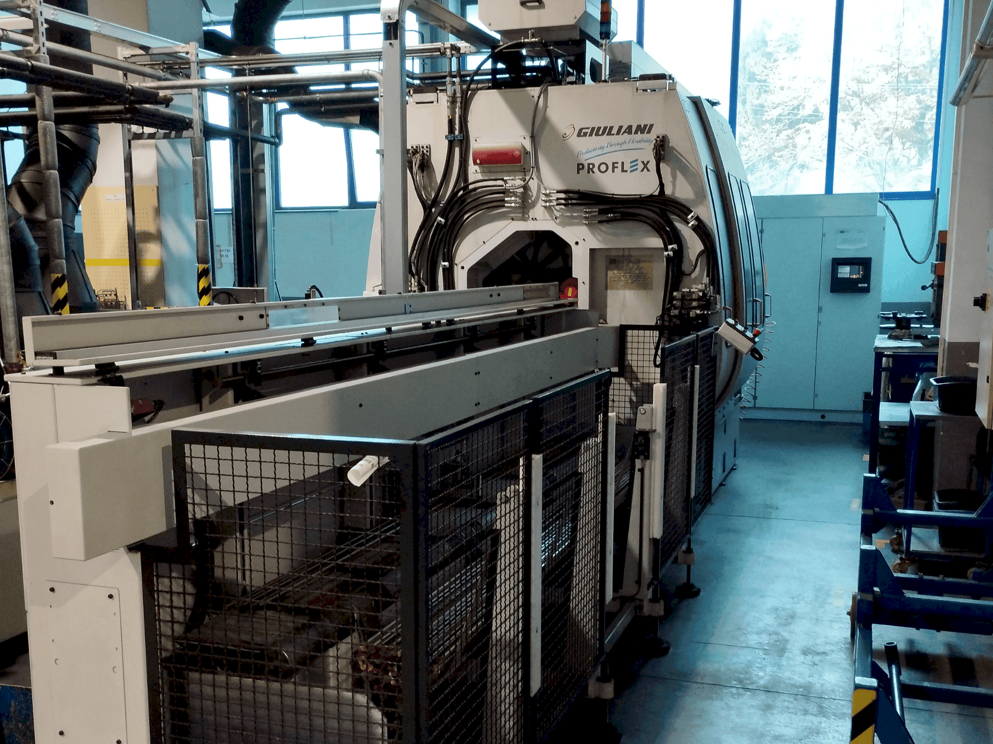 Prikaz stroja GINDUMAC Proflex 5/7 sprijeda