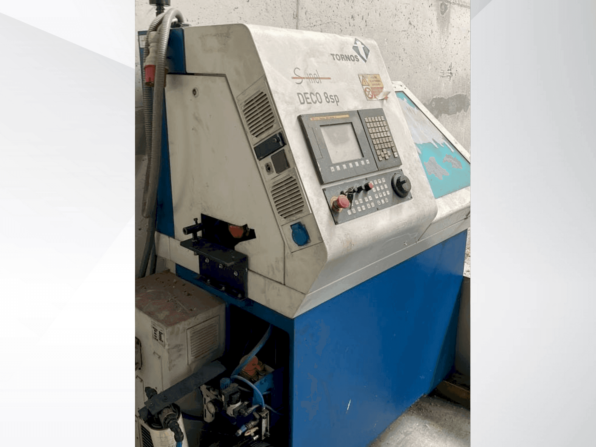 Prikaz stroja TORNOS DECO 8sp sprijeda