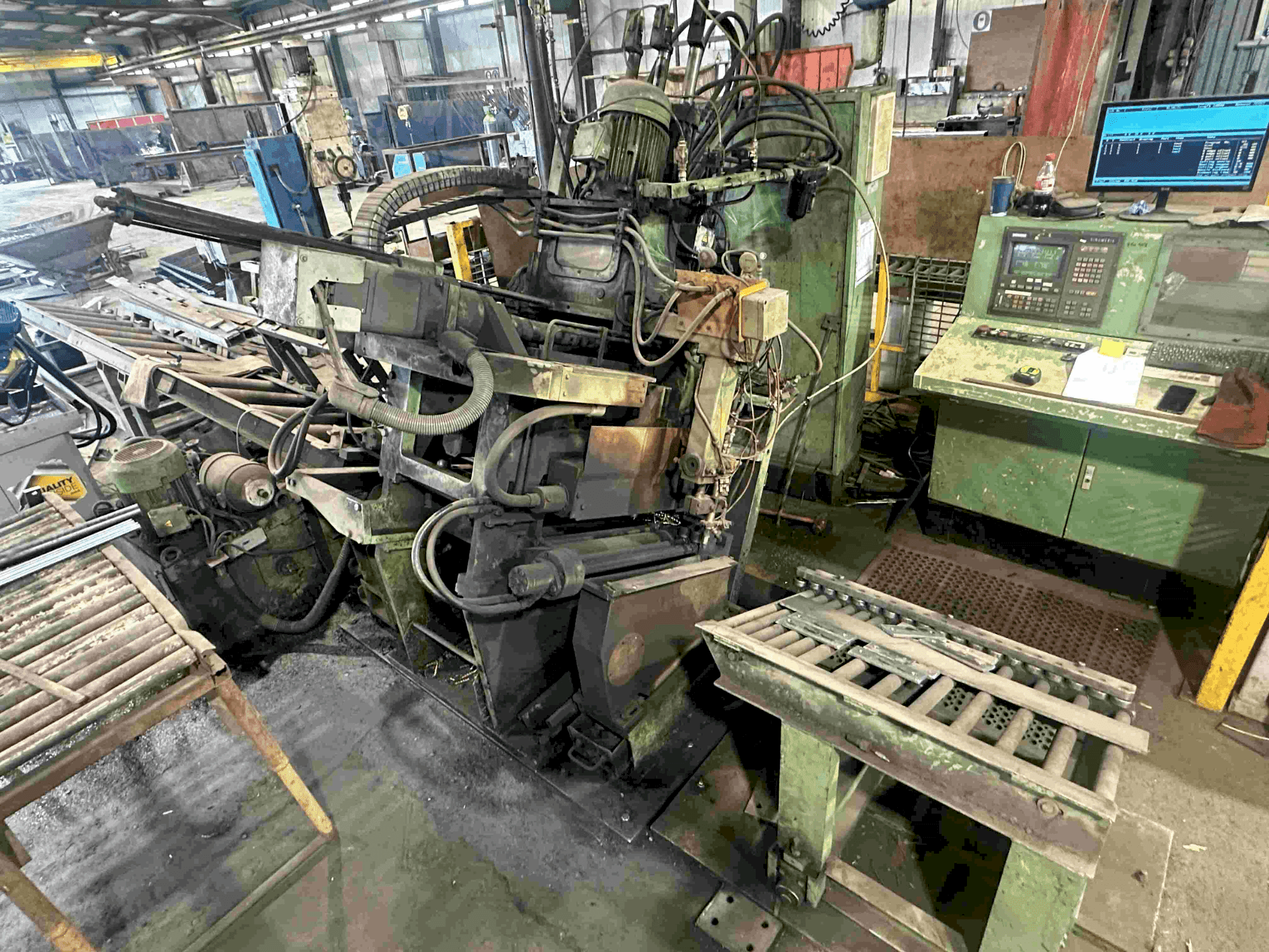 Prikaz stroja Peddinghaus FDB 600 sprijeda