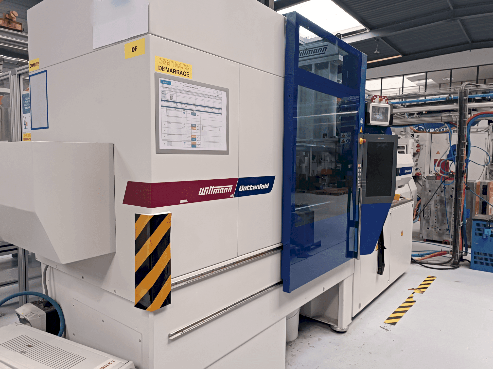 Prikaz stroja Battenfeld Ecopower 110-130 sprijeda