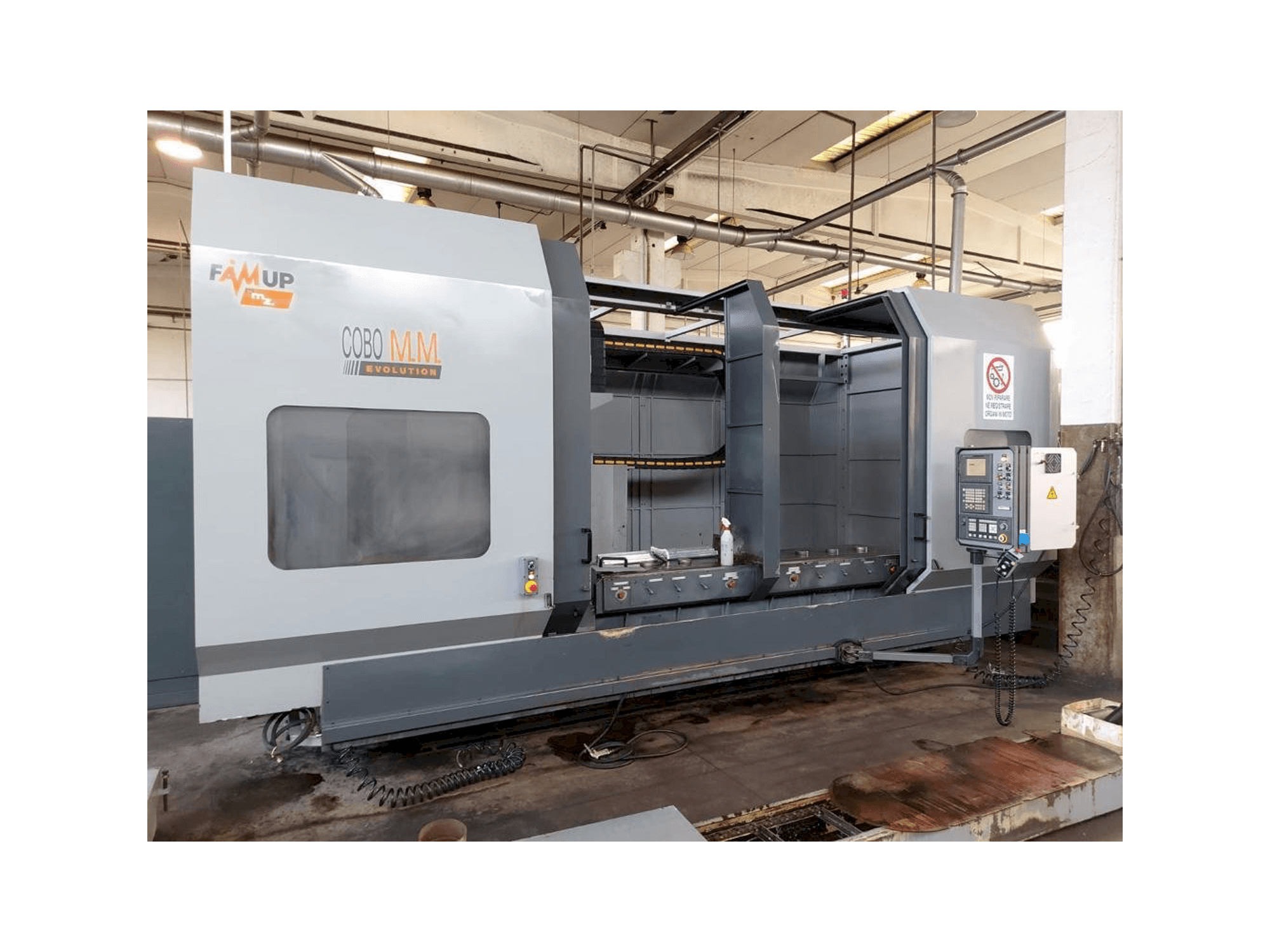 Prikaz stroja FAMUP COBO 3000 sprijeda