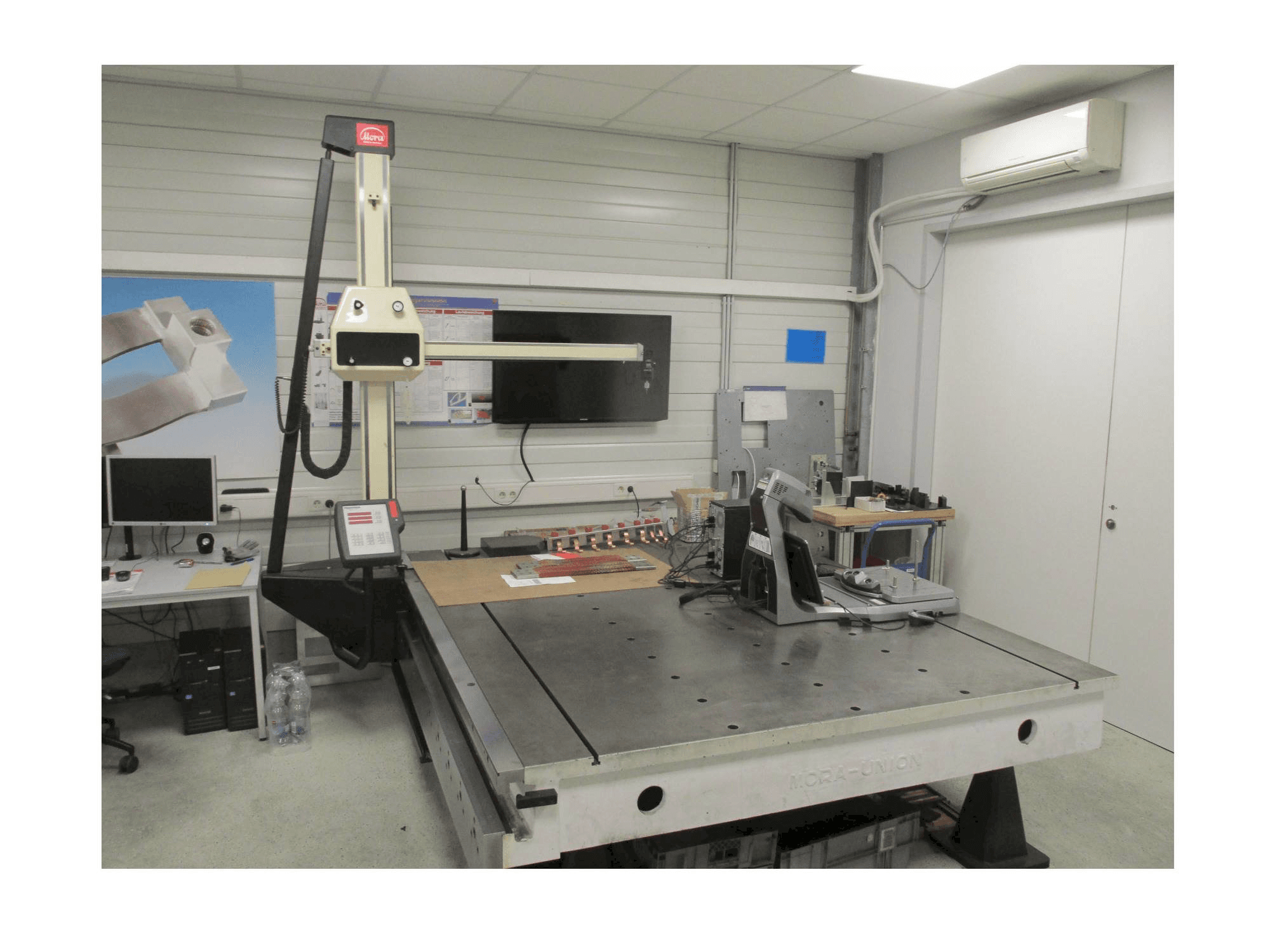 Prikaz stroja Mora Console Version Assistant sprijeda