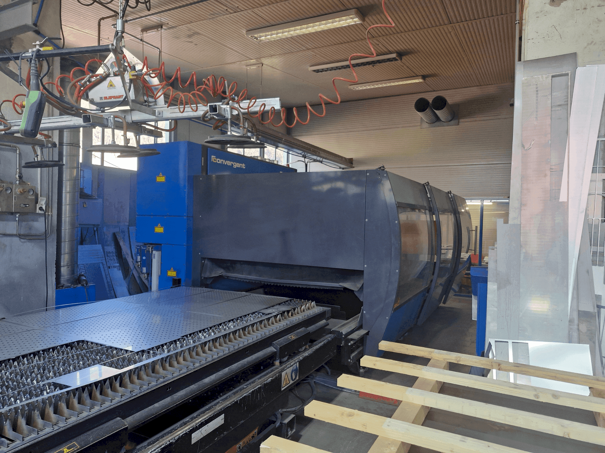 Prikaz stroja Prima Power Platino 1530 (2017) (2017) sprijeda