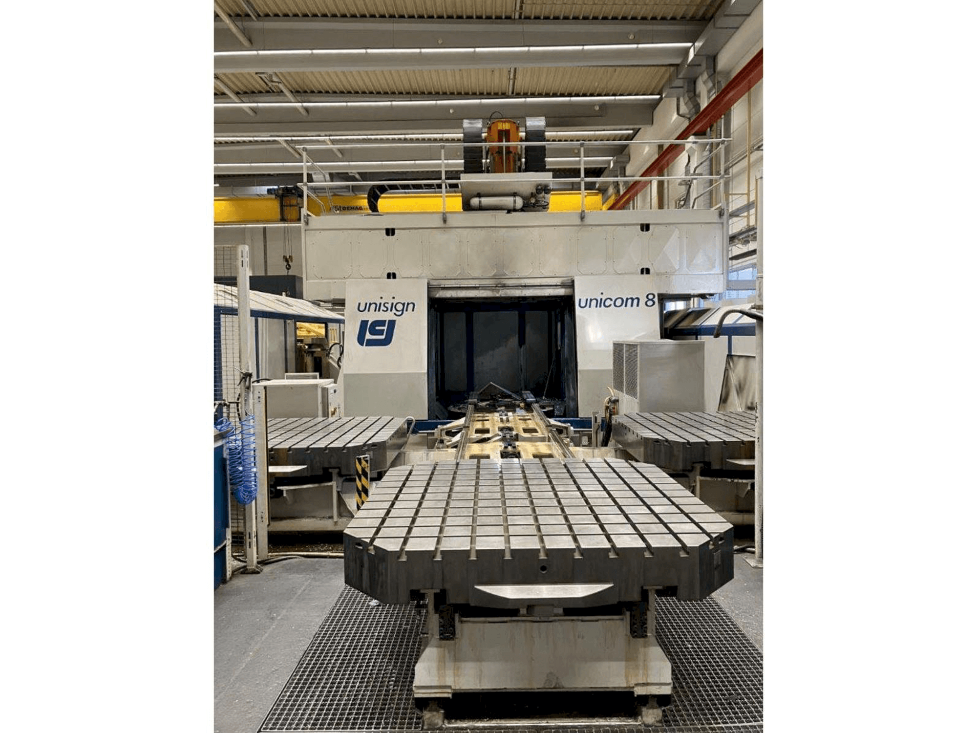 Prikaz stroja Unisign Unicom 8 sprijeda