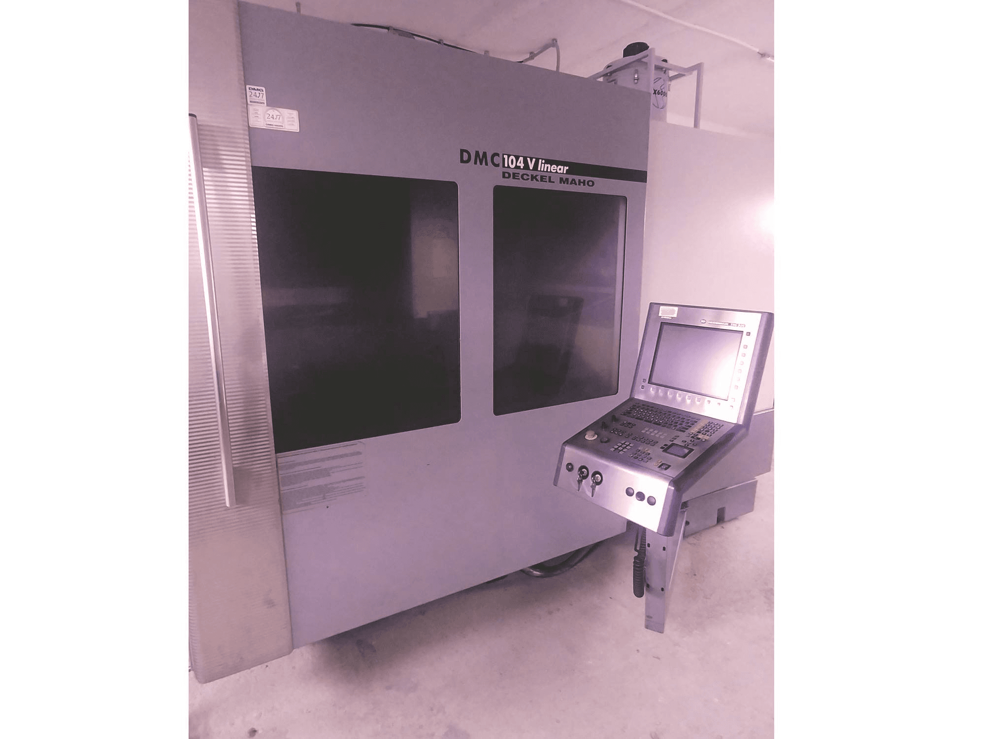 Prikaz stroja DECKEL MAHO Dmc 104 V Linear sprijeda