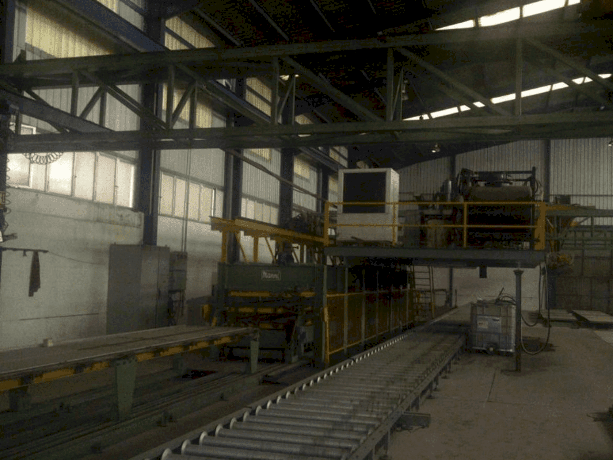 Prikaz stroja MANNI Sandwich Panel Production Line sprijeda