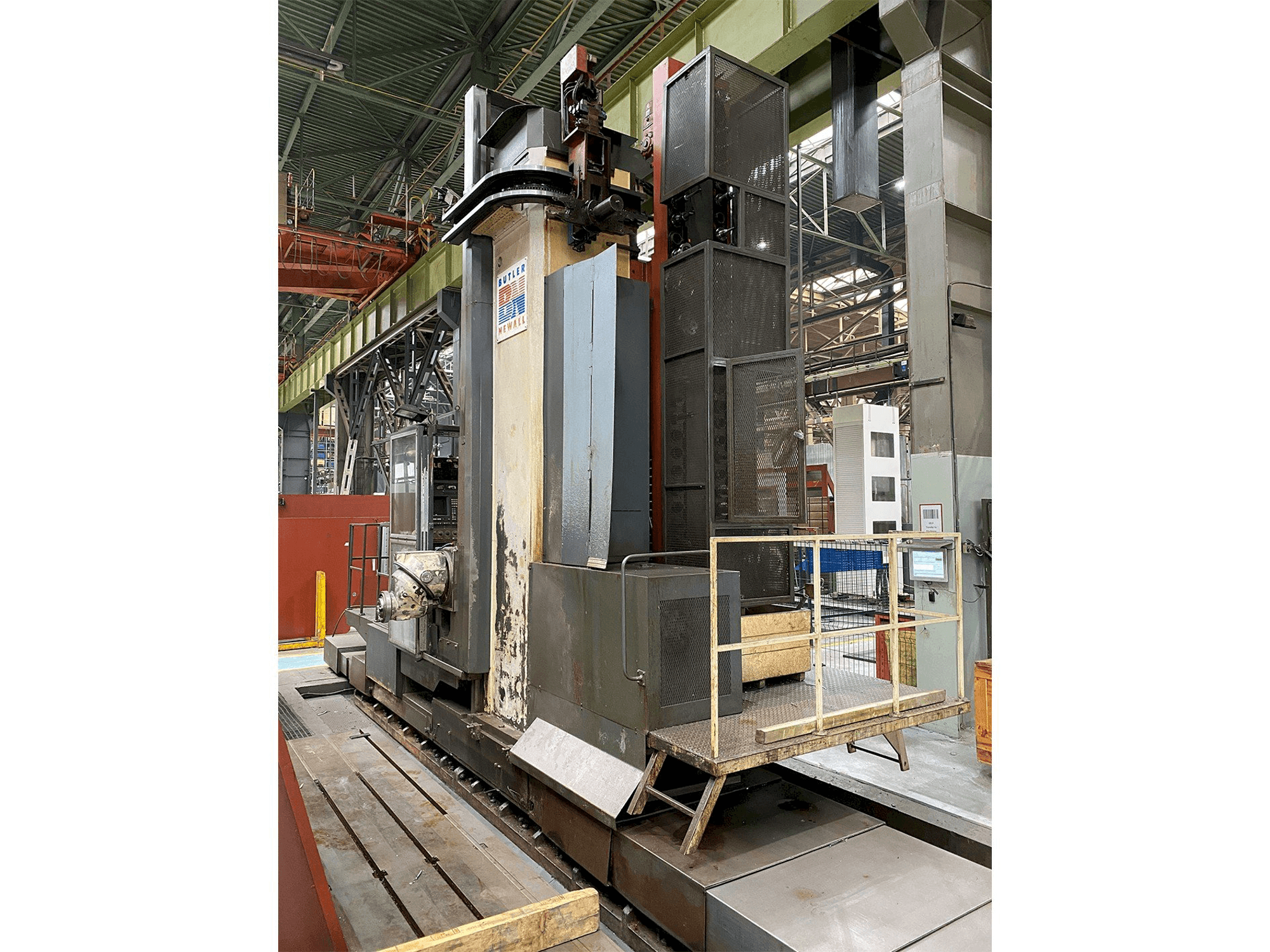 Prikaz stroja Butler Elgamill sprijeda