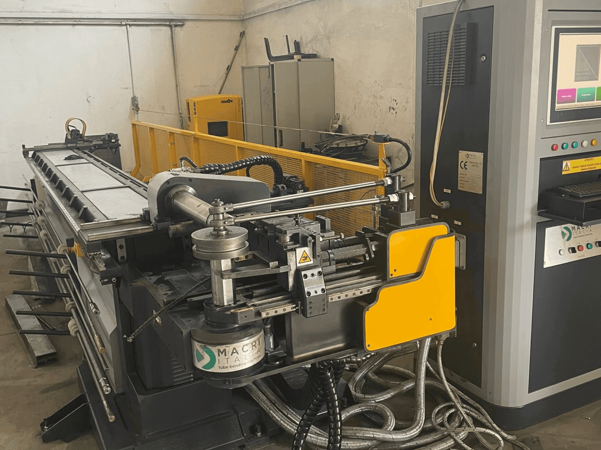 Prikaz stroja MACRI PROVAR 6-45 U-D sprijeda