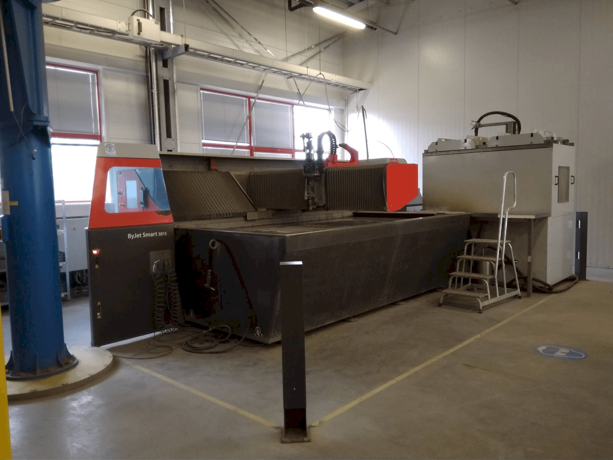 Prikaz stroja Bystronic ByJet Smart 3015 sprijeda