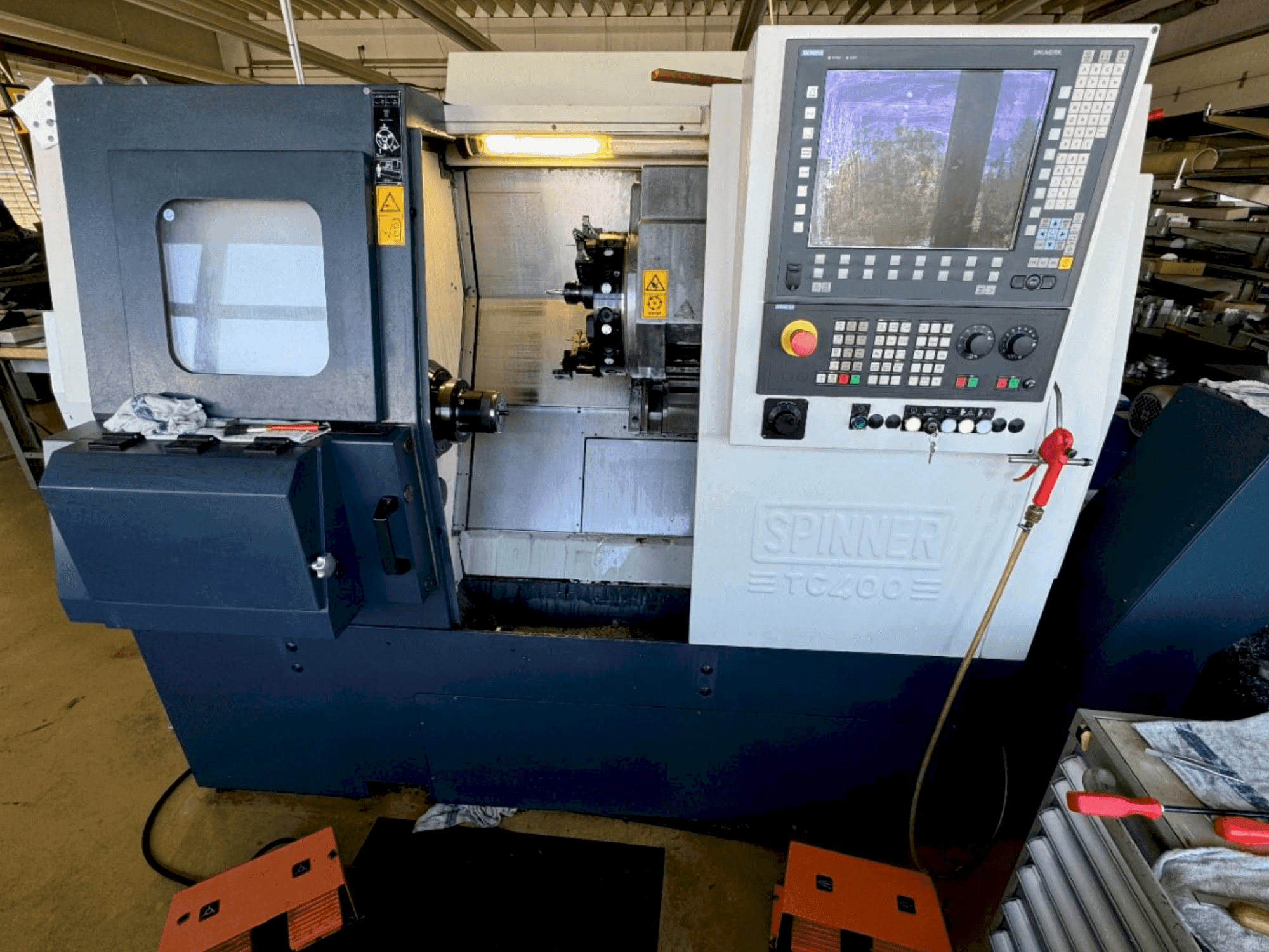 Prikaz stroja SPINNER TC400 sprijeda