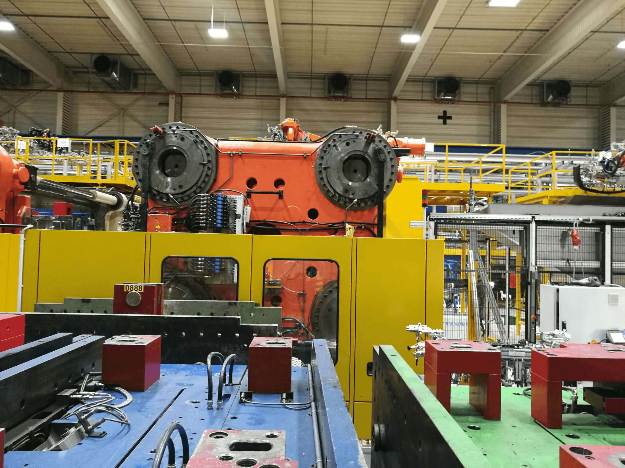 Prikaz stroja Husky E 3150 RS 170/155 sprijeda