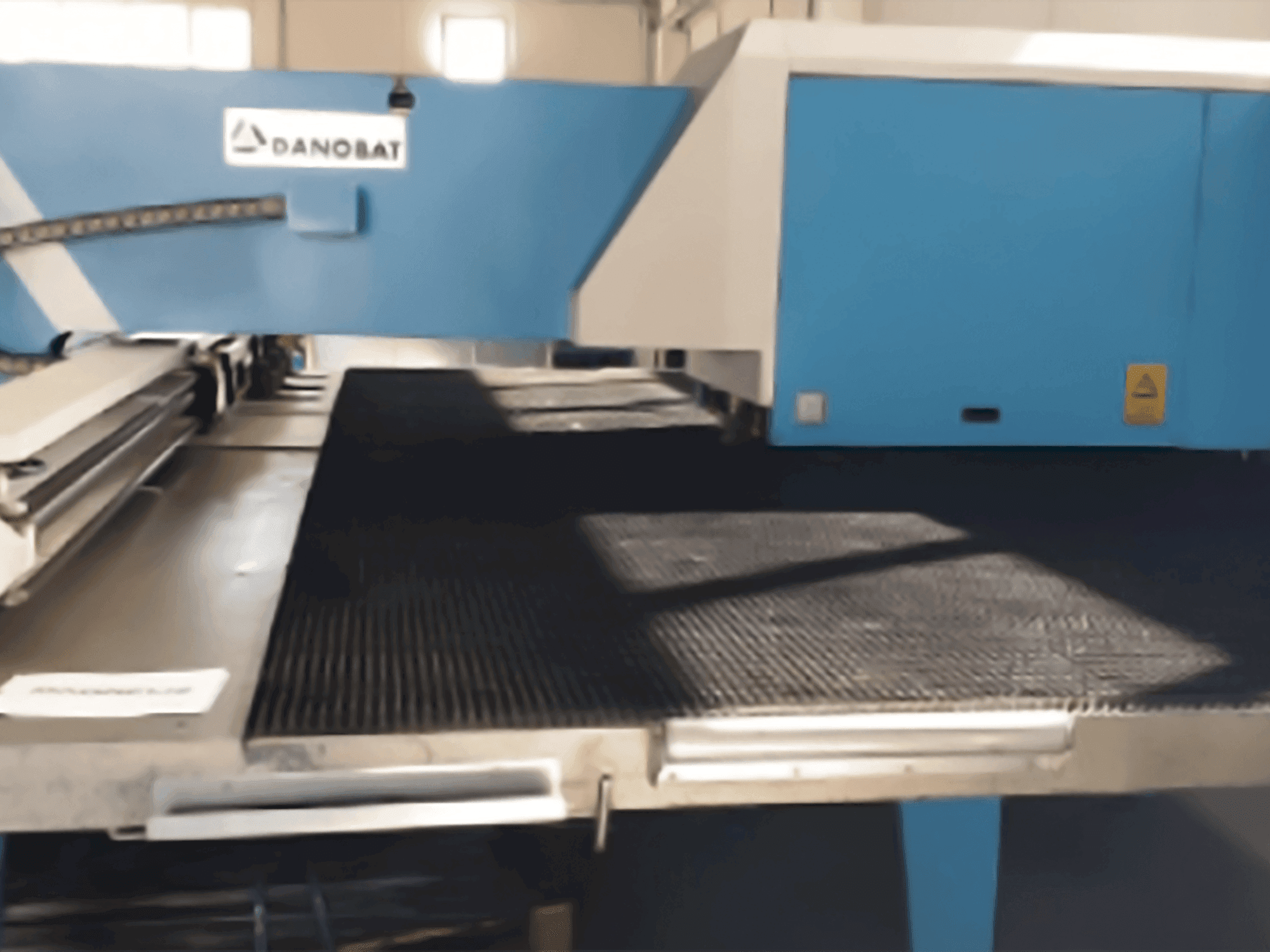 Prikaz stroja DANOBAT PGA-1 sprijeda