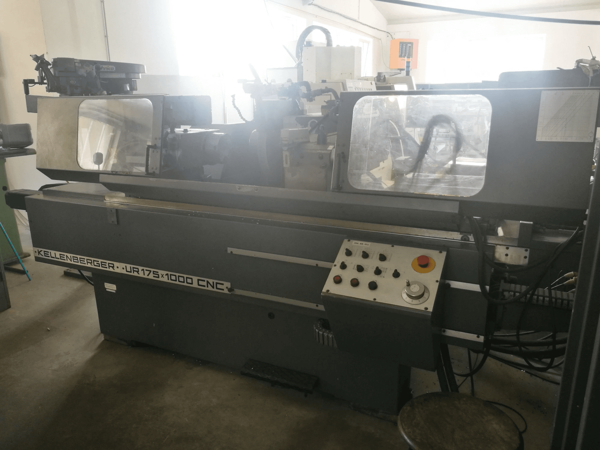 Prikaz stroja KELLENBERGER UR 175x1000 CNC sprijeda