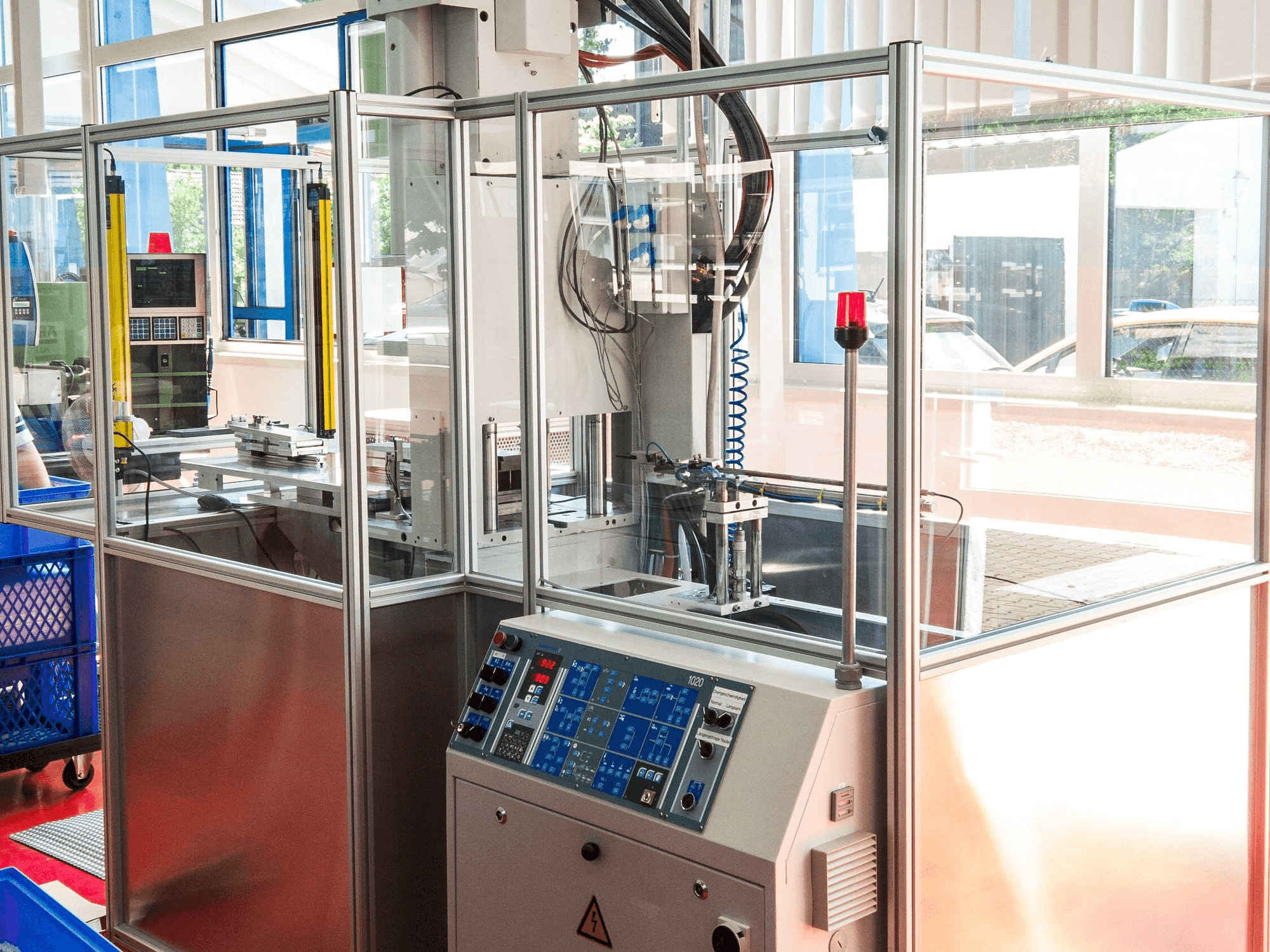 Prikaz stroja Battenfeld PLUS 250V50 sprijeda